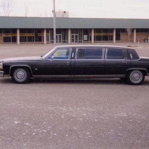 1988  Hess & Eisenhardt, Cadillac, 52" vip curbside 5th dr limousine.  car was a 1987 Cadillac base unit,and was converted in 1988 with 1988 trim . th