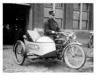 1914 Pulmotor ambulance Chicago Il.jpg