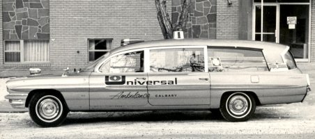 61 Universal Superior Pontiac 02, Calgary 2.JPG