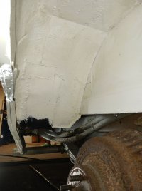 Psg Side Rear Wheelwell - Rust paint 03.jpg