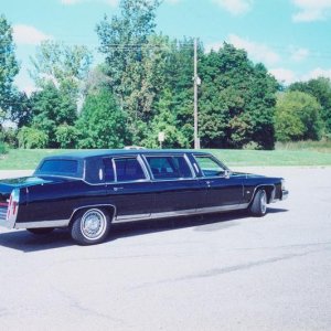 1988  Hess & Eisenhardt, Cadillac  vip 52 " curbside 5th Dr limousine ,car was a 1987 cadillac base car converted in 1988 with 1988 trim. note the mis