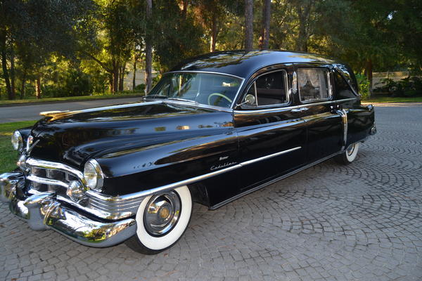 Finished this 1950 Meteor-Cadillac 12/16. Great Coach