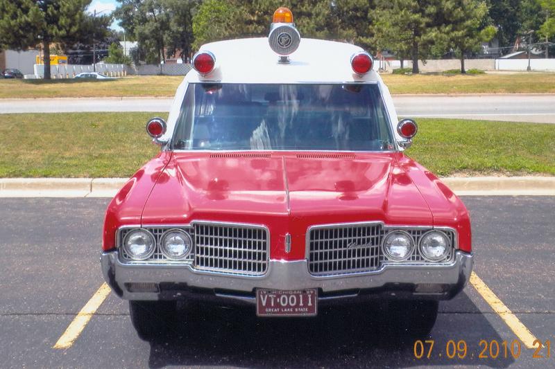 Front pic of the voran f.h. 1969 C/B Oldsmobile 48 " ambulance