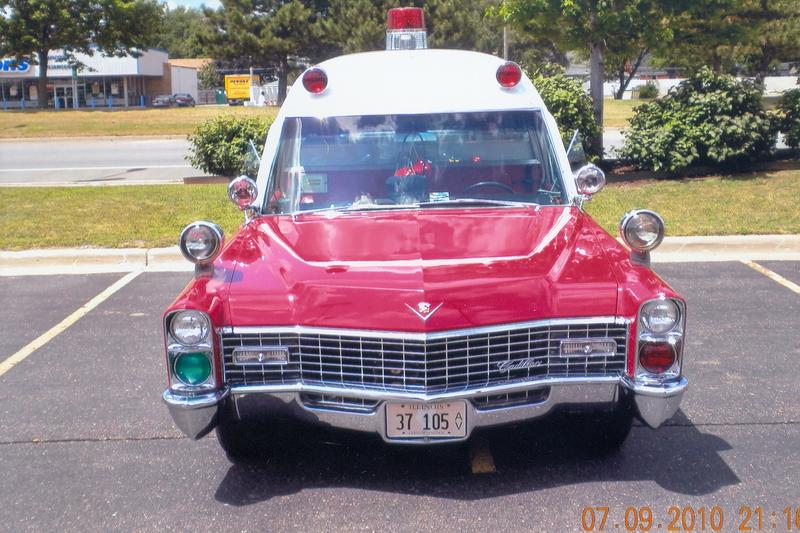Frt  pic of  Superior Ambulance's 1967 M-M volunteer 48" Ambulance