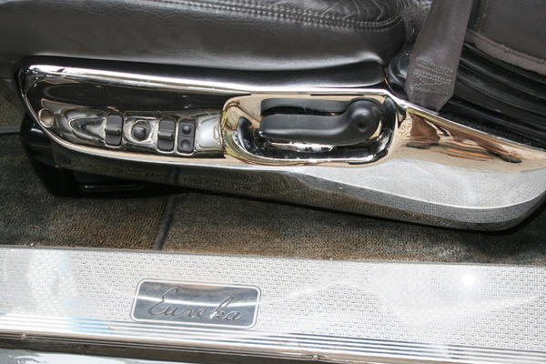 Seat Control Detail